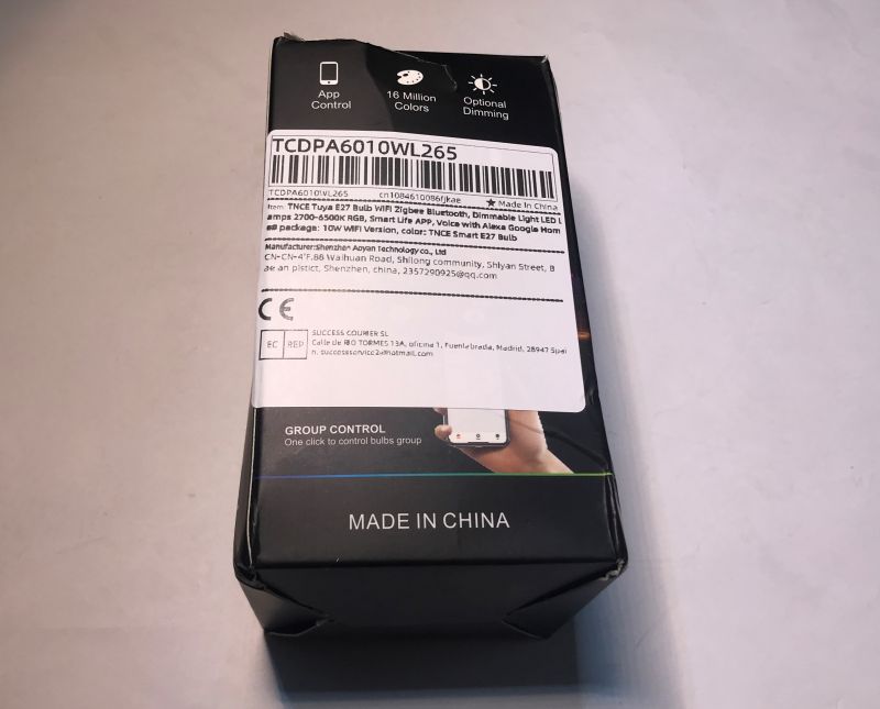 Packaging of TNCE Smart E27 Bulb Packaging of the TNCE Smart E27 bulb - TCDPA601WL265 with visible product labels.
