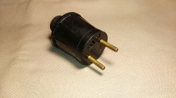 Trochę historii - rodzaje gniazdek elektrycznych w różnych dekadach