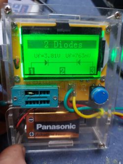 Poszukiwany zamiennik diody MA4030MTA do wzmacniacza Technics SU-VX800 - schemat D354