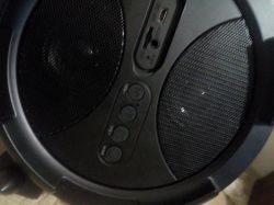 Głośnik Bluetooth AC880 - Chyba go zresetowałem ładuje się lecz się nie włącza