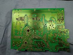 Dlaczego Electrolux EKD 513503 nie wykrywa garnków?