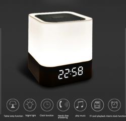 Szukam lampki LED z radiem FM, USB, budzikiem - jaki model?