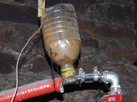 Drugie życie butelki plastikowej po wodzie mineralnej-wasze wynalazki.