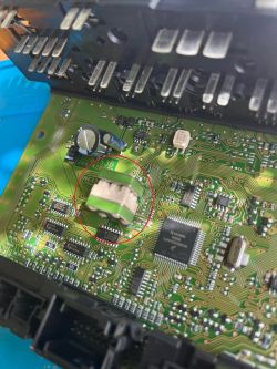 Mercedes W203 - moduł komfortu, identyfikacja elementu