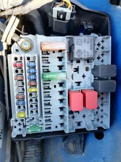 Fiat Panda 2004 - Installation of the cigarette lighter, from which block to con Fiat Panda 2004 - Installation of the cigarette lighter, from which block to con
