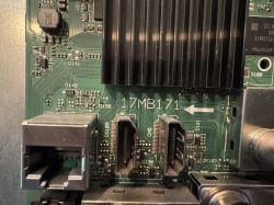 Mainboard-Ausschnitt mit der Bezeichnung 17MB171 und HDMI-/Ethernet-Anschlüssen