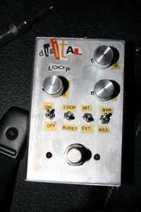 Mikroprocesorowy efekt pętli do gitary