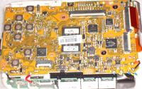 HP Photosmart M627 - Jak naprawić uszkodzoną blokadę karty bez demontażu?