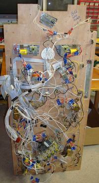 Niesamowity automat do gry Pinball