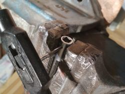 Prosty miniwkrętak na bity, DIY Prosty miniwkrętak na bity, DIY