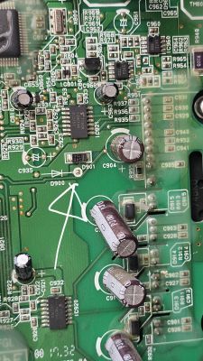Problem z identyfikacja elementu na płycie PCB klimatyzatora VRF AJY072LELAH R100308?