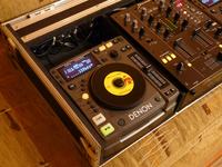 [Kupię] Kupię konsolę DJ-ską (2xcd + mixer lub same cd)