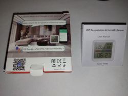Packaging and user manual of the TH08B temperature and humidity sensor.