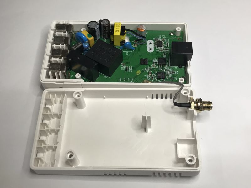 Overview and interior - Sonoff POW Ring CT - energy meter with LCD display and relay