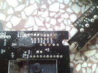 Jak naprawić przepalony pin i uszkodzoną ścieżkę w myszce komputerowej?