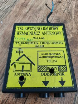 Stary polski wzmacniacz antenowy szerokopasmowy AWS-09 produkcji AMS