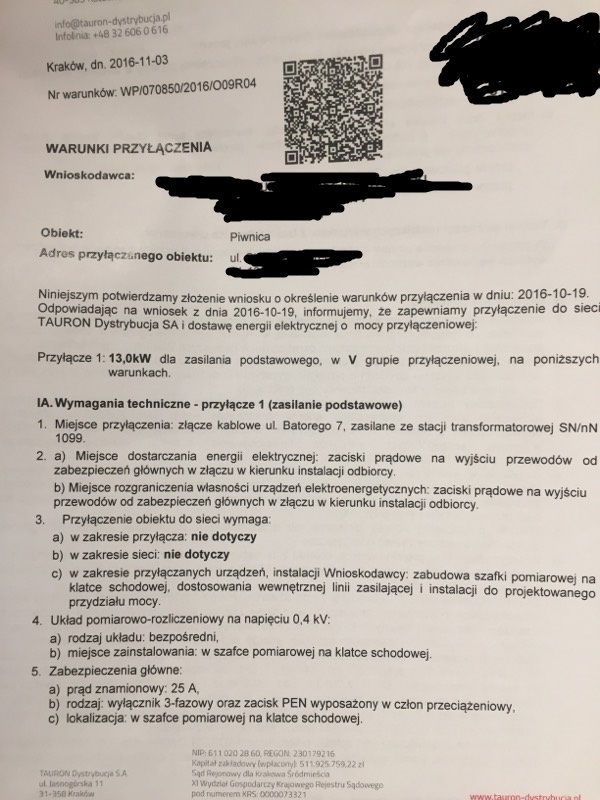 czarny chłopak umawia się z białą dziewczyną