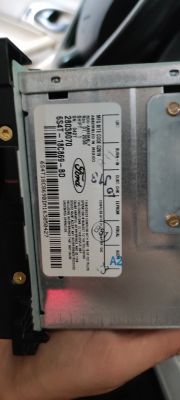 Ford Focus MK1 USA - Pinout: Podłączenie AUX i BT, Wejście Audio, Radio (Zdjęcie)