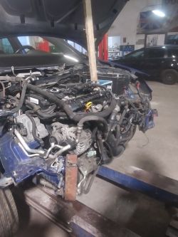 Poszukiwany schemat elektryczny silnika dla Golf mk6 R20 po czołówce