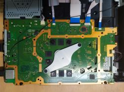 CUH-2116A PS4 Slim - Napęd nie czyta płyty po ponownym włożeniu, podejrzenie uszkodzenia BD7764MUV