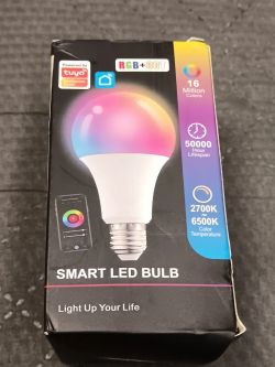 Box of Tuya RGB+CCT smart LED bulb.