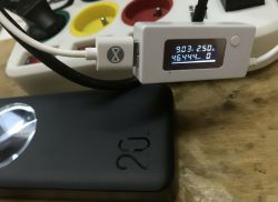 Will Nano Banana generate an electronic diagram or infographic? Comparison of the two models