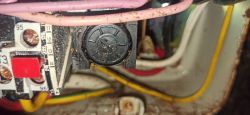 Automat gwiazda-trójkąt 11kW nie działa: porady do samodzielnej diagnostyki multimetrem