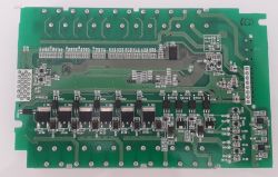 Wnętrze sterownika PLC MELSCEC iQ-F FX5U Wnętrze sterownika PLC MELSCEC iQ-F FX5U