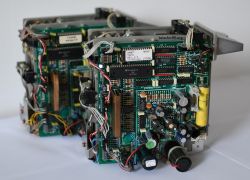 Centrale i sieci kablowe telefonii stacjonarnej