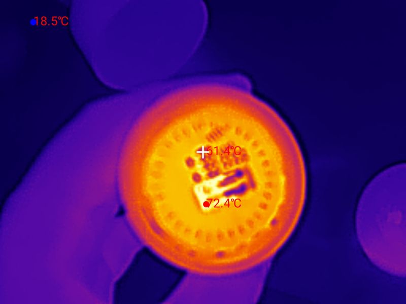 Thermal image of LED bulb interior showing 72.4°C and 51.4°C hot spots