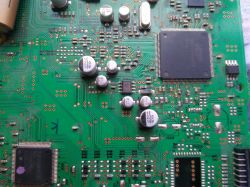 Rozbudowa radia samochodowego o wyjścia RCA: porównanie modułów AD828 vs NE5532