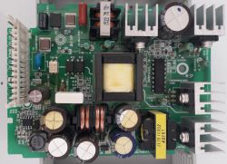 Wnętrze sterownika PLC MELSCEC iQ-F FX5U Wnętrze sterownika PLC MELSCEC iQ-F FX5U