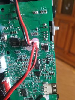 MediaTech Boombox BT MT3145: How to Charge Device Bypassing Micro USB Port?