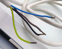Legrand Roller Shutter Switch Connection: Aligning 4 Shutter Cables with 3 Wall Cables Legrand Roller Shutter Switch Connection: Aligning 4 Shutter Cables with 3 Wall Cables