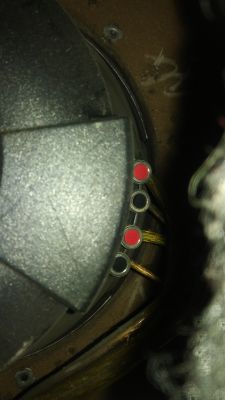 Jak zmienić podłączenie Pioneer TS-W307D4 do pracy na 2Ω?