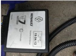 Laguna III kombi - wiązka haka - niepodłąćzone kabelki, do czego?