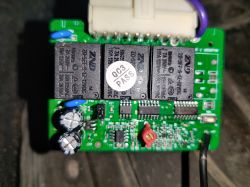 Uniwersalny sterownik centralnego zamka - programowanie nowych pilotów