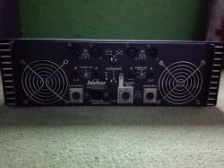 Jak podłączyć mixer behringer do końcówek mocy