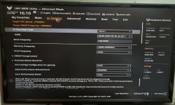 Ekran BIOS w trybie zaawansowanym z zakładką Ai Tweaker i ustawieniami pamięci RAM