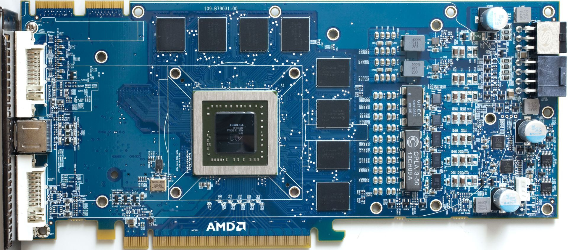 Radeon HD 4890: Oznaczenia kondensatorów SMD (C1517, C1528) i ...