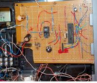 Stroik do gitary z przedwzmacniaczem