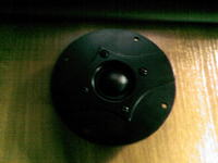 Podłączenie głośników? Czy trzeba je podłączyć szeregowo?