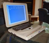 Commodore C64 w laptop-owej odsłonie