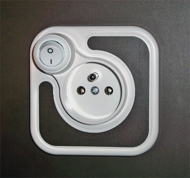 Electricity Consumption of Standby Devices and Impact of Daily Power Disconnection