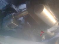 VW Golf 1.6 Wycieki z pod śrub?? Ktos doradzi??