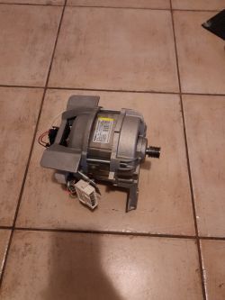 [Sprzedam] Silnik/programator do pralki Whirlpool TDLR 60212