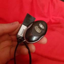 Hiunday i20 rok produkcji 2009 problem z pilotem, gdzie znajduje się centrala do pilota ze zdjęcia?