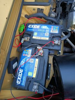 Mercedes - Balanser - jeden akumulator niedoładowany