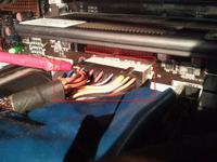 Poradnik, opis - różnica napięć zasilacza w programie a na mierniku.