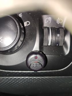 Przełącznik samochodowy z pokrętłem i przyciskiem